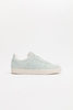 Adidas - Gazelle Sneaker in flauschigem,  Blasstürkiesn Obermaterial für Damen - EE5548