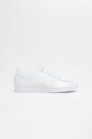 Adidas - Klassischer Superstar Sneaker in Reinweiß - EG4960