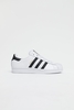 Adidas - Klassischer Superstar Sneaker in Weiß - EG4958