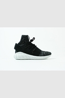Adidas - Schwarzer Tubular Doom Primeknit Sneaker