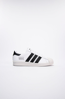 Adidas - Superstar 80er Retro Sneaker in Weiß CG6496