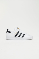 Adidas - Superstar Vegan in Weiß und schwarzen 3-Streifen - FW2295