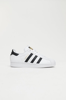 Adidas - Superstar Vegan in Weiß und schwarzen 3-Streifen - FW2295
