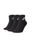 Nike - 3er Packung an schwarzen,  knöchelhohen,  Socken mit weißem Logo - SK0110-010
