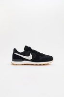 Nike - Internationalist für Damen,  ein schwarzer Stoff Sneaker mit brauner Sohle - 828407-021