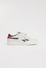 Reebok - Club C-Rache MU mit Wildleder Details an der Ferse und goldenen Logo - EF3084
