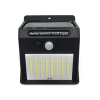 100 LED Solarlicht Außen Solarlampe PIR Bewegungssensor Solarbetriebene Lampe Wall Street Lights für die Gartendekoration