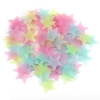 100pcs wunderschöne nachtleuchtende fluoreszierende Glühen-Stern-Aufkleber