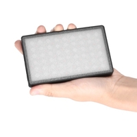 Andoer Mini RGB Video LED-Licht 360° Vollfarb-Taschenlicht 8W 2500-8500K 0-100% stufenlos einstellbar CRI97+ mit 12 Effekten 1/4-Zoll-Schnittstelle Eingebauter 4400mAh Akku
