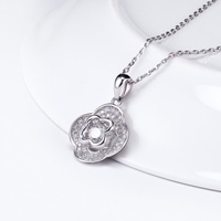 JURE Modische S925 Sterlingsilber-Anhänger Drehbare Zirkonia Sparkle Anhänger Blume-förmige Halskette 18 Zoll
