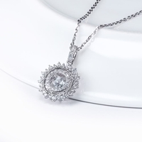 JURE Modische S925 Sterlingsilber-Anhänger Drehbare Zirkonia Sparkle Anhänger Shinning Runde Halskette 18 Zoll