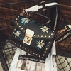 Mädchen-Frauen-Leder-Kurier-Beutel-Blumen-Handtaschen-Dame Kleine Umhängetasche Schultertasche Schwarz / Weiß