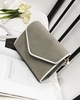 Vintage Frauen Schultertasche Faux Nubukleder V Form Klappe Umschlag Elegante Crossbody Messenger Bag