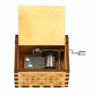 Vintage Holz Thema Lied Spieluhr handbetrieben geschnitzte Gravur Musik Fall Creative Holiday Festival Geburtstagsgeschenke Geschenk für Kinder Kinder gelb