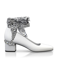 Schuhe mit Schmuckabsatz 14624