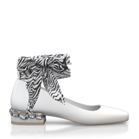 Schuhe mit Schmuckabsatz 16812