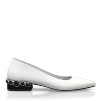Schuhe mit Schmuckabsatz 8499