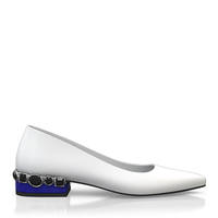 Schuhe mit Schmuckabsatz 8502