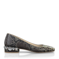 Schuhe mit Schmuckabsatz 8523