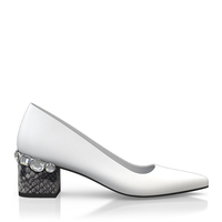 Schuhe mit Schmuckabsatz 8597