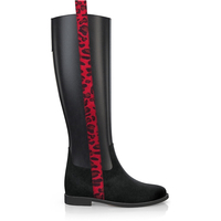 Stiefel mit verstecktem Absatz 13700