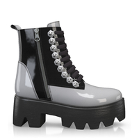 Stiefeletten mit robuster Sohle 8332