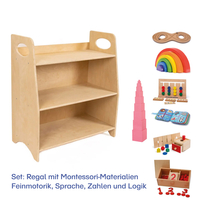 Regal mit Montessori-Materialien zur Feinmotorik,  Sprache,  Zahlen und Logik