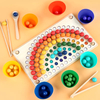 Regenbogenbrett mit Perlen,  Werkzeug und Aufgabenkarten
