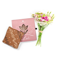 Blumenstrauß & Schokoladentafel