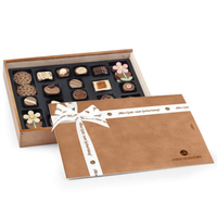 Chocoliscious Deluxe - Geburtstag - 17 Pralinen,  4 Kekse,  4 Schokoblumen