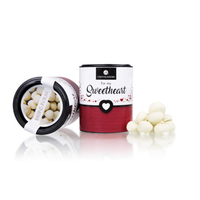 Rosinen in weißer Schokolade zum Valentinstag