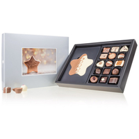 Xmas ChocoPostcard Maxi Silver - Schokoladentafel u. 15 Pralinen in weihnachtlicher Schachtel