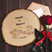 Baumscheibe zur Hochzeit mit Rosen