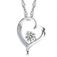 Halskette mit Herz und Strass Steinchen