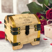 Rustikale Schatzkiste zur Hochzeit