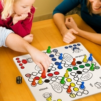 Spielbrett - Dein Gesellschaftsspiel mit Namen
