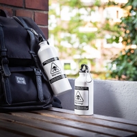 Trinkflasche Dihydrogen Monoxide mit Karabiner