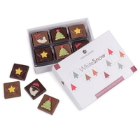 Weihnachtliche Täfelchen aus Schokolade