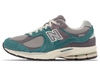 New Balance M2002REM Sneaker für Damen New Spruce / Magnet / Shadow