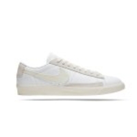 NIKE Blazer Low Leather Sneaker (100)