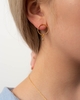 Sarah Bosman Ohrstecker mit Ring und kleinem Quarzanhänger