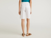Benetton,  Bermuda Mit Abnähern,  taglia 40,  Weiss,  Damen