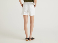 Benetton,  Bermudas Aus Stretchiger Baumwolle,  taglia 42,  Weiss,  Damen