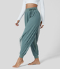 Halara - Einfarbige Flowy-Yoga-Jogginghose mit hohem Bund,  seitlichem Kordelzug und kontrastierendem Mesh - Mineral Blue - M