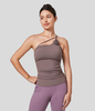 Halara - Einschultriges,  rückenfreies Yoga-Cami-Top mit Rosenverzierung und Rüschen - Deep Tea Brown - M