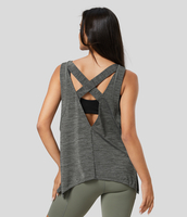 Halara - Rückenfreies Shirt mit Rundhalsausschnitt und seitlichem Schlitz - Deep Gray Texture - S