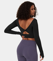 Halara - Rückenfreies Twisted Cropped Sporttop mit U-Ausschnitt & Daumenloch - Schwarz - S