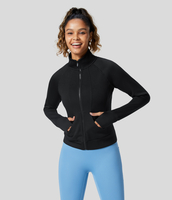 Halara - Schmale Yoga-Jacke mit Stehkragen,  Daumenloch,  Seitentasche und Reißverschluss - Schwarz - XS