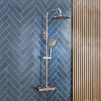 Aufputz-Duschsystem mit Thermostat,  Handbrause & Duschkopf,  Kupfer mit Teleskopstange – Eris Hudson Reed