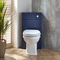 Eck-Spülkastenverkleidung (Dunkelblau) mit Richmond-WC Inkl. Spülknopf in Chrom & Sitz in Weiß - Warwick